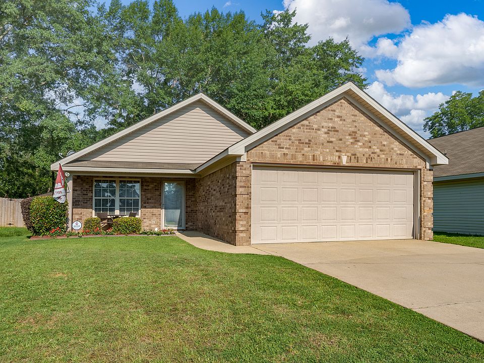 1st image of 140 Bradford Cir