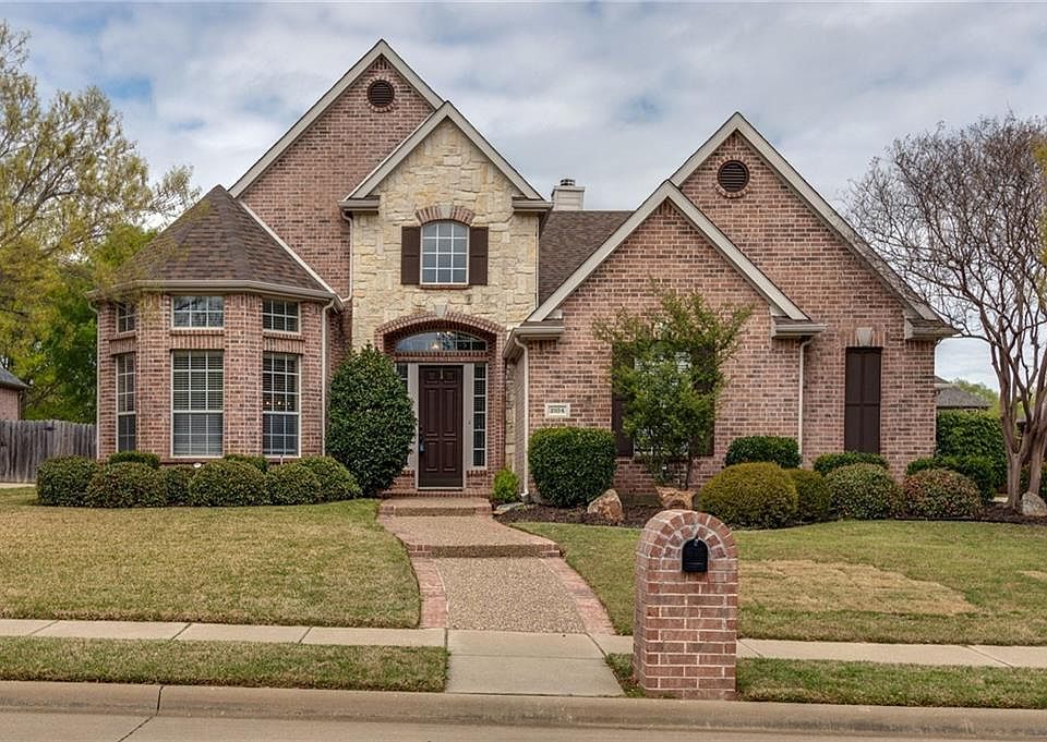 1st image of 2104 Lamplighter Dr
