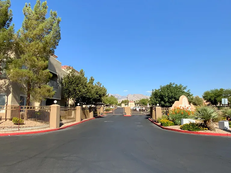 1908 Tierra Vista Dr #202 — Photo 4