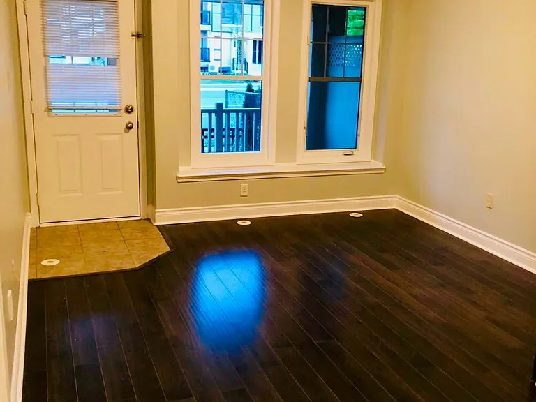 8840 Sheppard Ave E — Photo 2