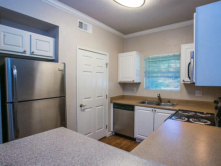 Full Kitchen with Dishwasher and Microwave