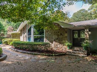 1580 Huntingdon Trl, Sandy Springs, GA 30350
