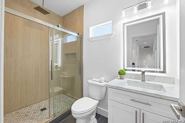 117 Carle Ave — Photo 35