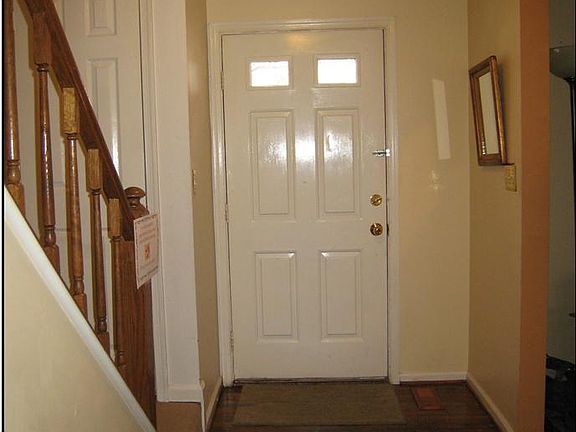 4th image of 707 Curry Ford Ln