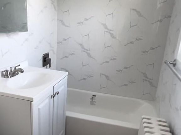 5th image of 559 Taylor Ave