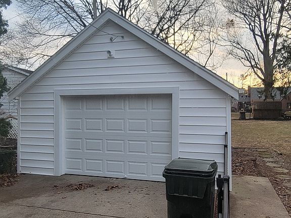 2nd image of 511 S Russell St