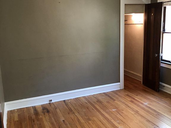 4th image of 2171 Lincoln Ave