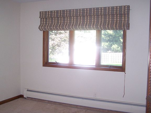 5th image of 1438 Lake Road West Frk