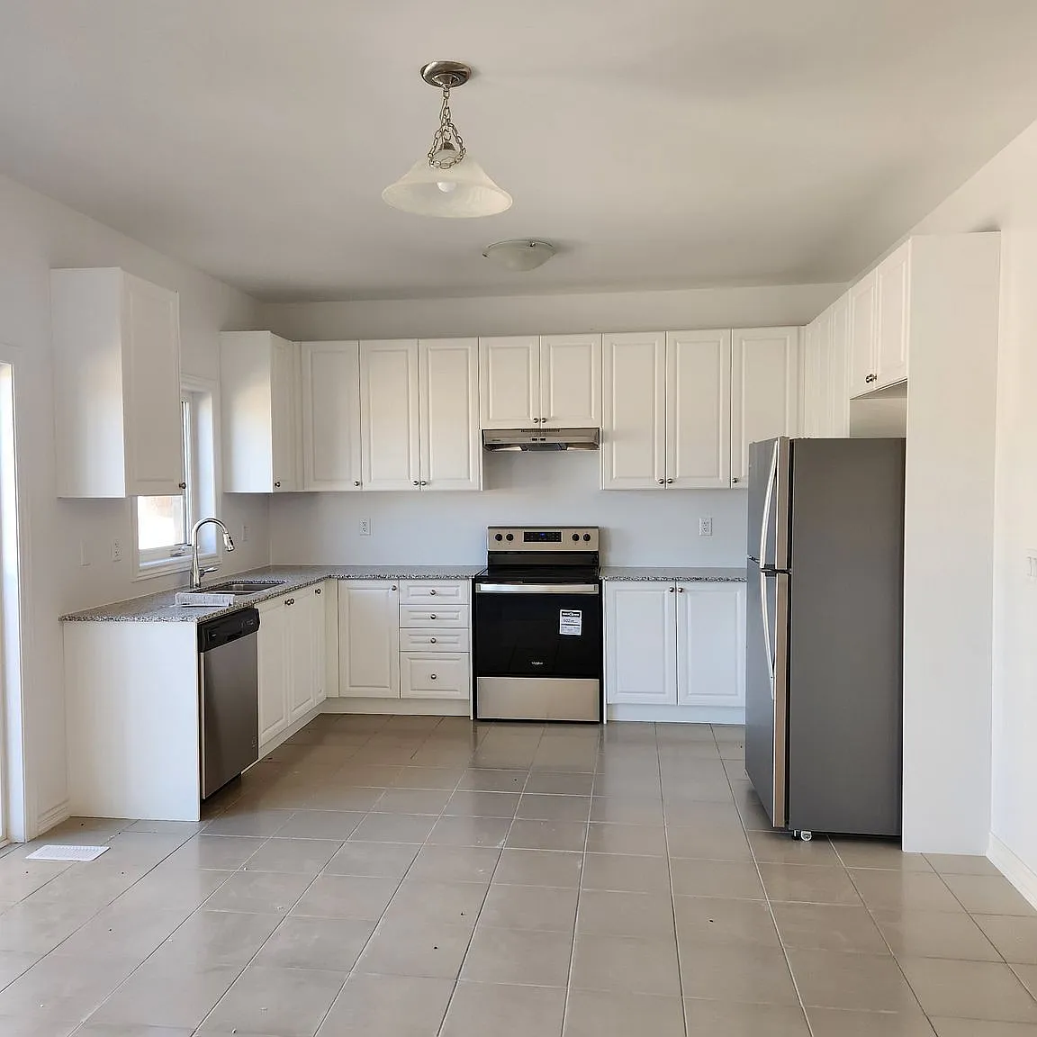 3 bed, $2,499 — Photo 1