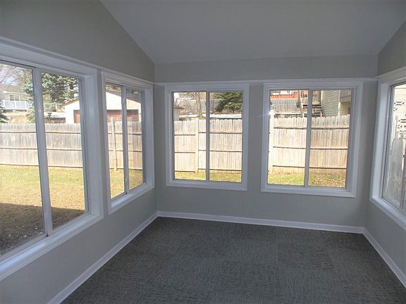 2nd image of 5115 Lorraine Ave