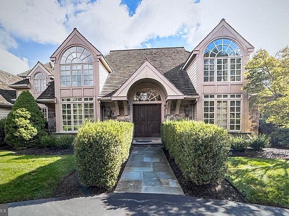 3rd image of 2220 Bodine Rd