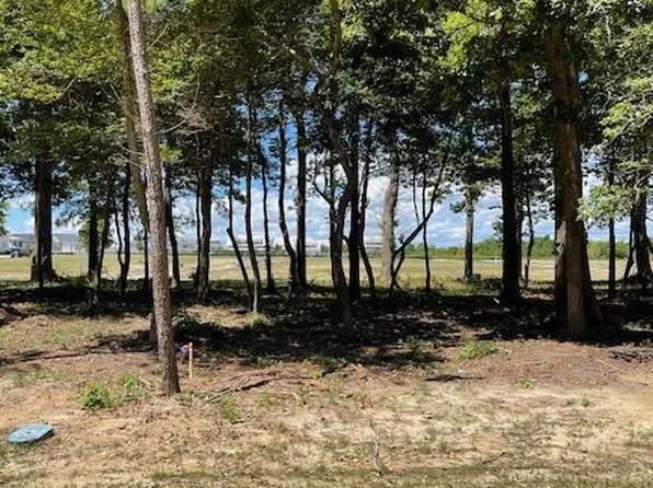 204 Captain Orris Browne Cpe #302, Cape Charles, VA 23310