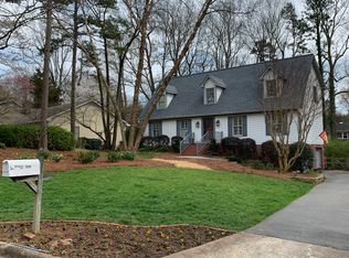 3434 Scarsborough Dr, Winston Salem, NC 27104