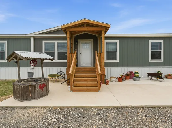 1576 Settlers Way, Seguin, TX 78155