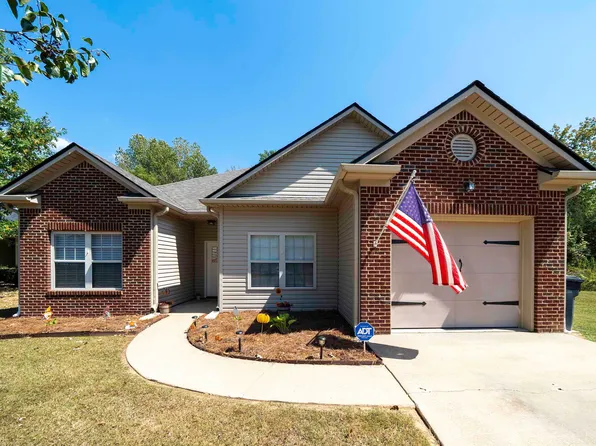 1003 Meriweather Dr, Calera, AL 35040