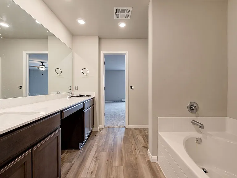 1609 Maroon Dr — Photo 30