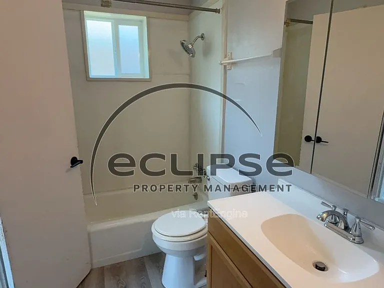 Summit View Apartments — Photo 118