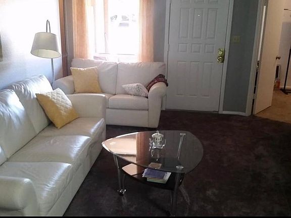 2nd image of 421 W Yukon Dr