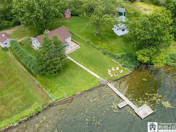3rd image of 5892 Whitney Bay Rd