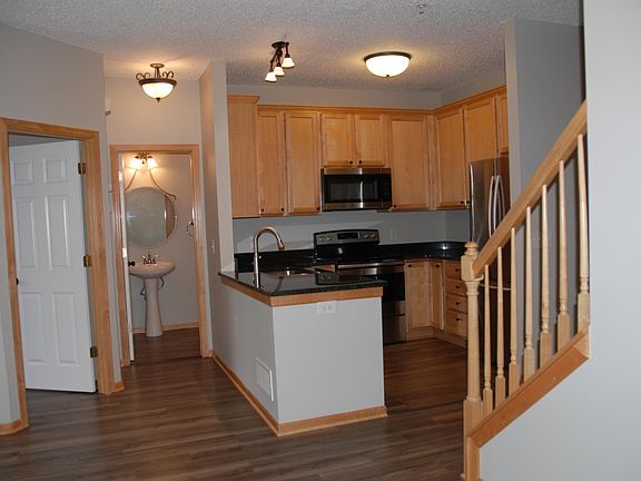 3rd image of 3882 Abercrombie Ln