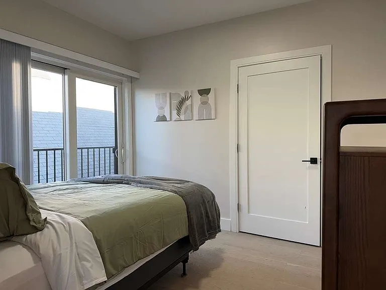 425 Border St #405 — Photo 21