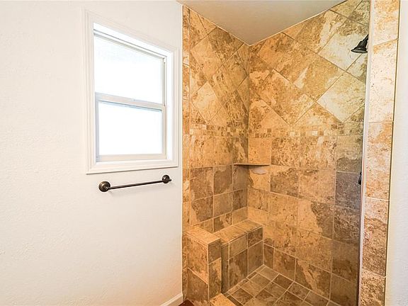 5th image of 2401 1/2 De Soto Dr #A