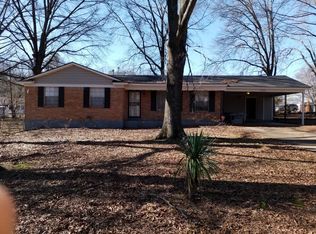 3743 Lakehurst Dr, Memphis, TN 38128