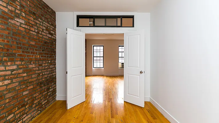 Rented by Nooklyn NYC LLC | media 23