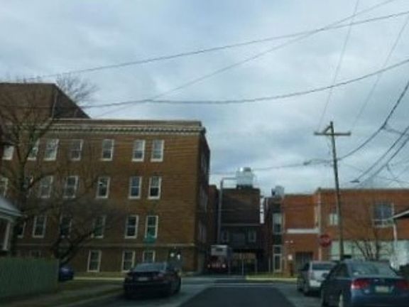 Exterior Neighborhood (street photo)