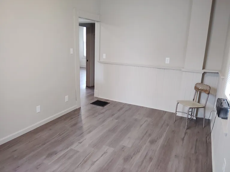 956 East Ave #4 — Photo 3
