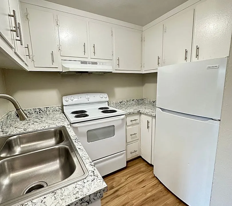 1400 W Mississippi Ave #308