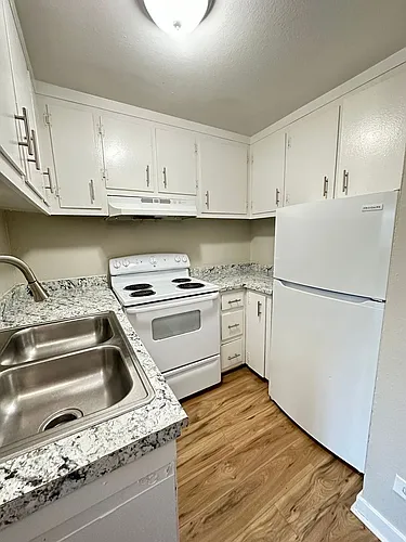 1400 W Mississippi Ave #308 Photo 1