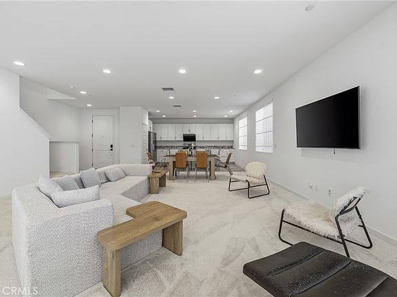 4th image of 6992 Mallow Dr #4