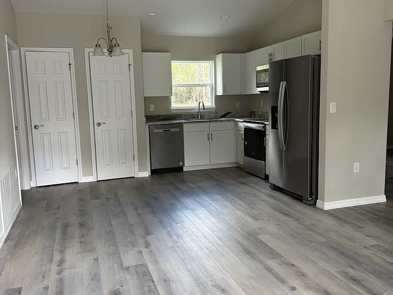 9543 N Travis Dr #B — Photo 5