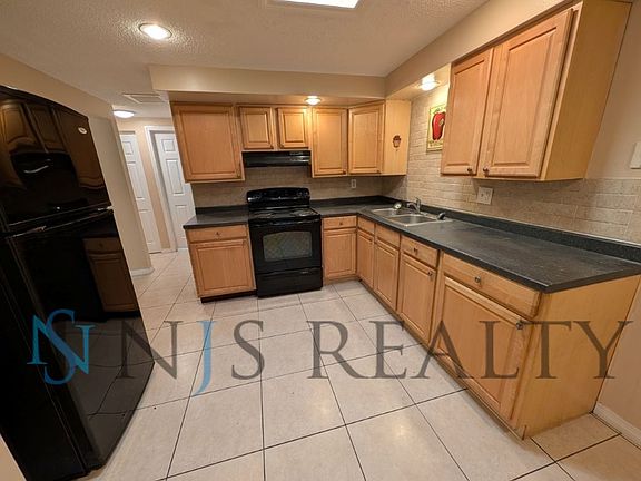 5th image of 5144 Forest Hills Dr