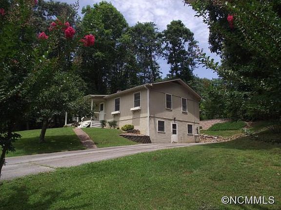 2nd image of 28 Apple Creek Ln