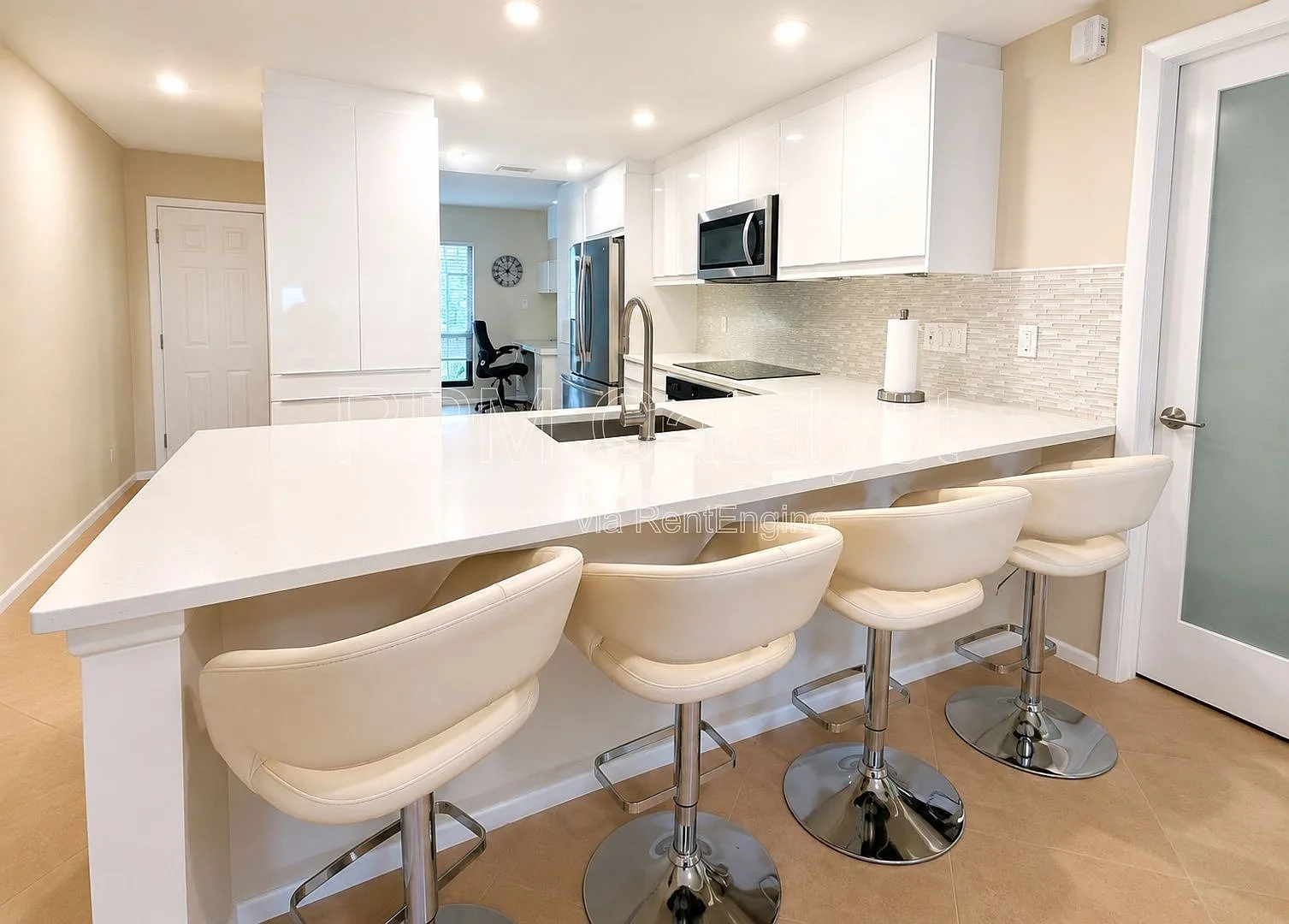 2 bed, 2.0 bath, 1220 sqft, $3,500 — Photo 4