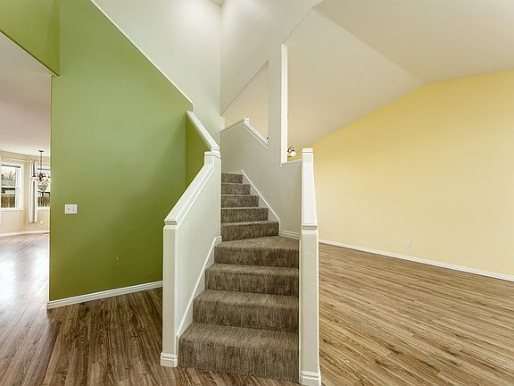 3rd image of 2915 N Fieldstone Way