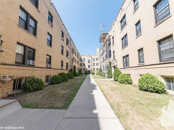 4th image of 1940 W Wilson Ave #1116