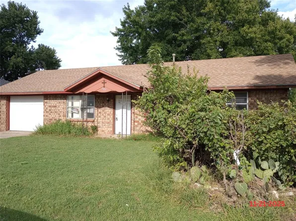 505 S Weigle Ave, Watonga, OK 73772