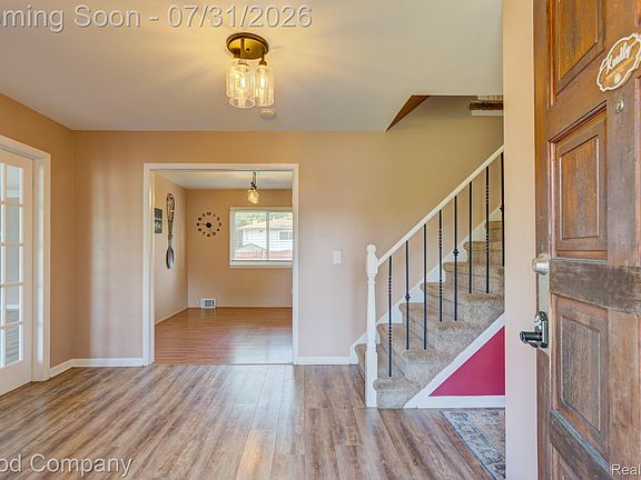 2nd image of 21370 Potomac Dr