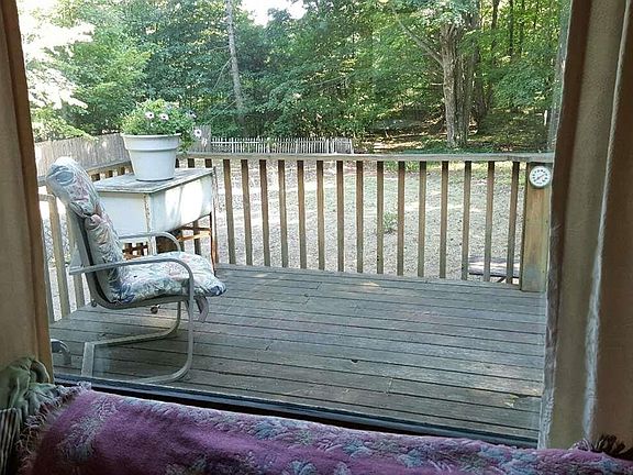 4th image of 8765 Red Pine Dr