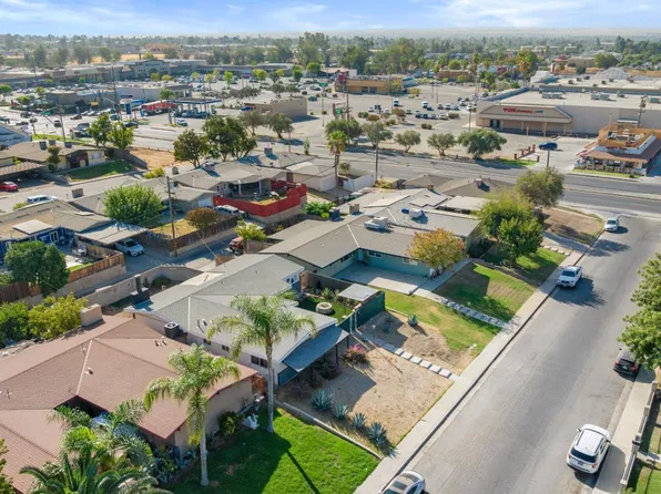 2713 Saint Marys St, Bakersfield, CA 93305