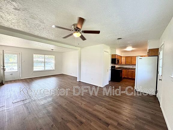 3rd image of 2605 Lasalle Dr