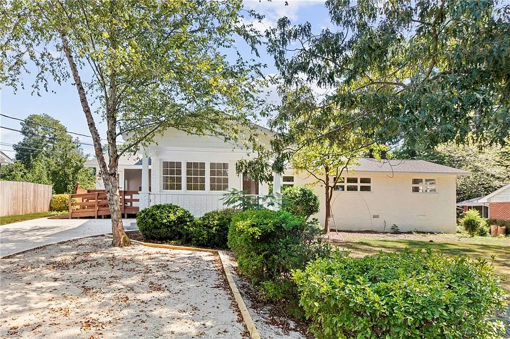 7 bed, 3.0 bath, 4587 sqft, $4,695 — Photo 1
