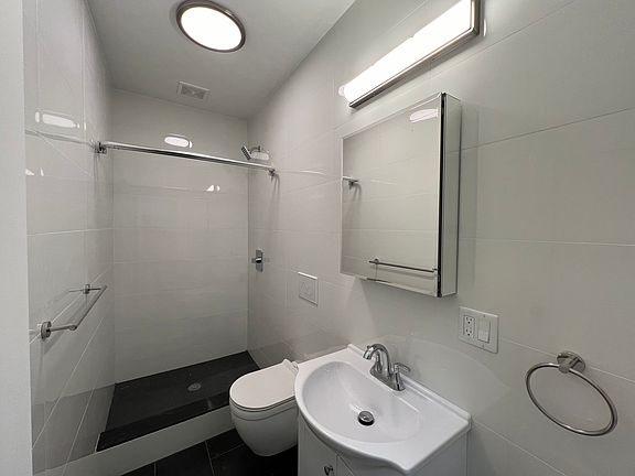 4th image of 225 Central Park N #14