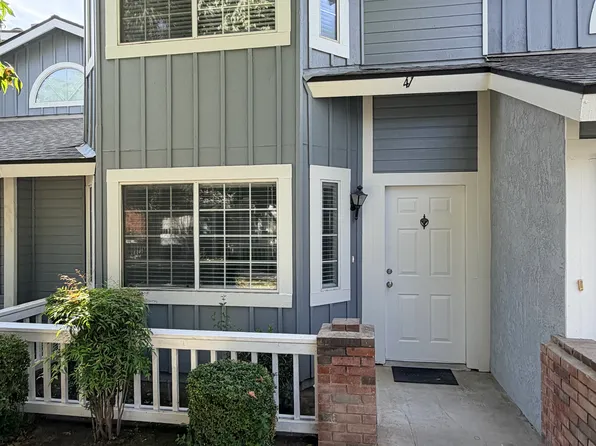 2600 Brookside Dr, Bakersfield, CA