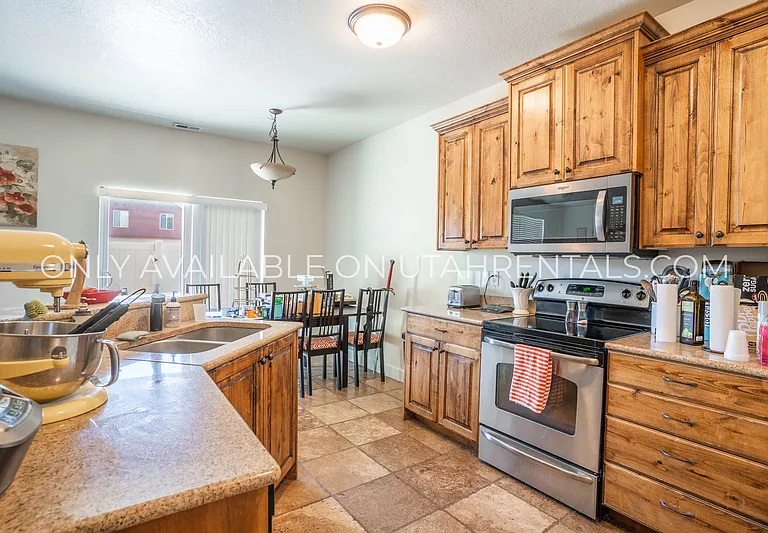 278 E Cascade Ct — Photo 5