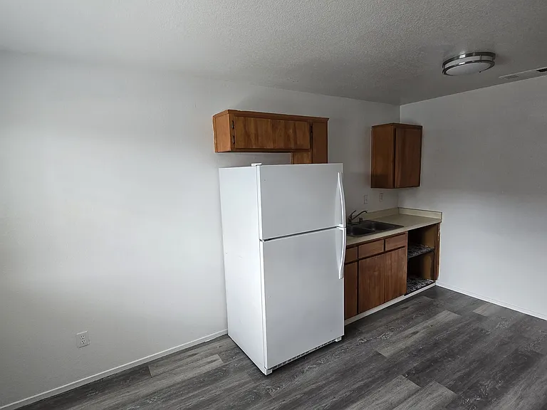 1437 E Douglas Ave #1437 — Photo 5