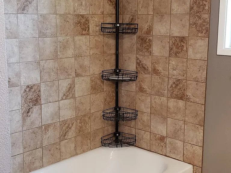 Upper level bath